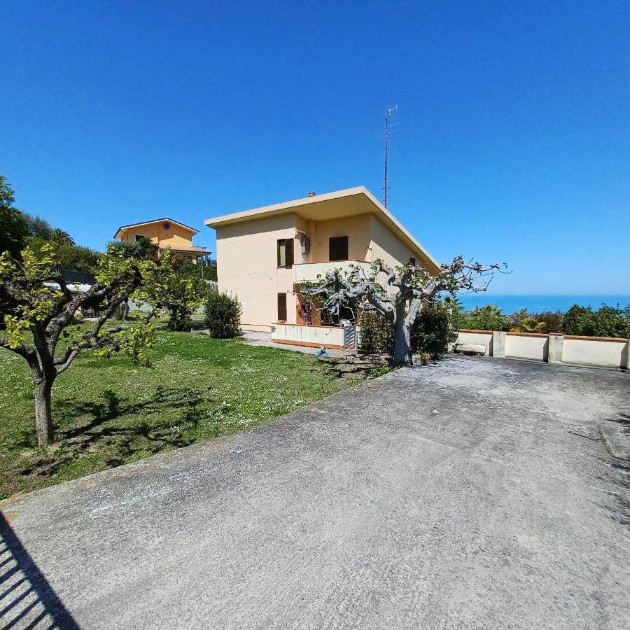 B&B Verena, Casa Ferrari Colonnella Luaran gambar