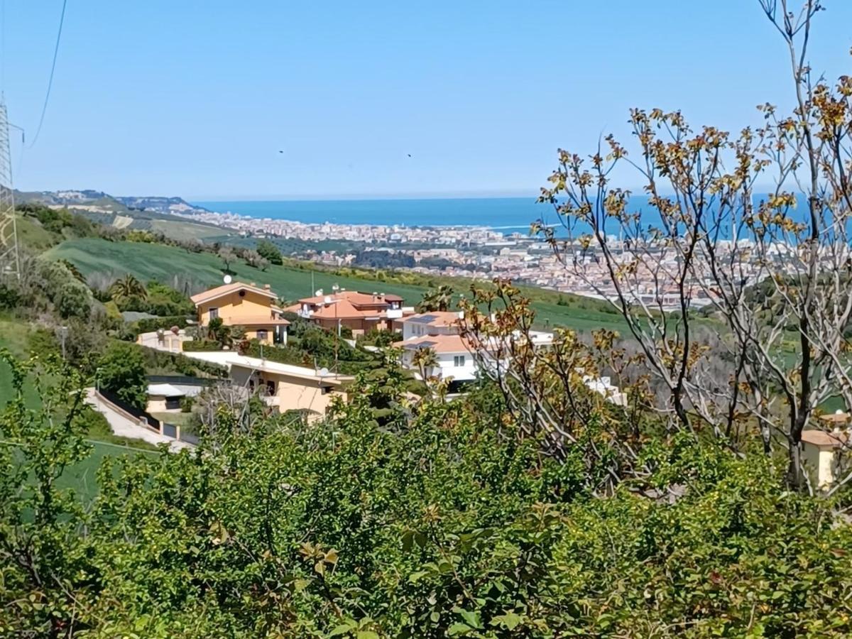 B&B Verena, Casa Ferrari Colonnella Luaran gambar